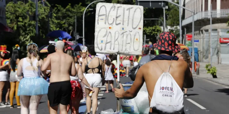 Ambulantes que se formalizaram como MEI crescem 45% em 2 anos