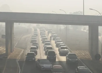 Concentração de poluentes no ar ultrapassa limites em todo o país