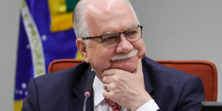 Caso Master: Fachin convoca ministros para tratar de menções a Toffoli