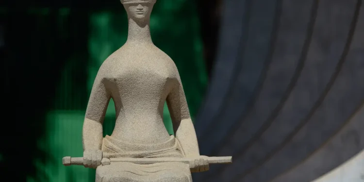 STF: caixa dois pode ser punido como improbidade administrativa