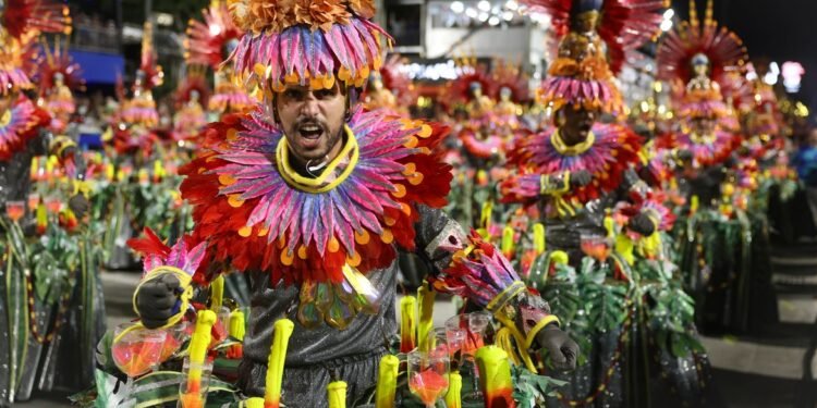 Rio espera receber 8 milhões de foliões para o carnaval