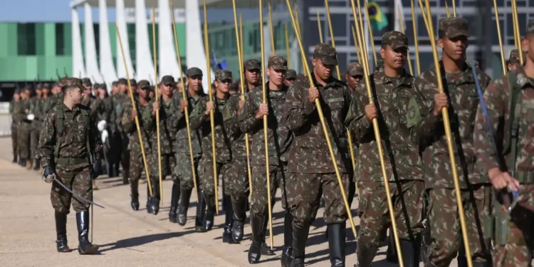 Formação militar: fixadas vagas para negros, indígenas e quilombolas