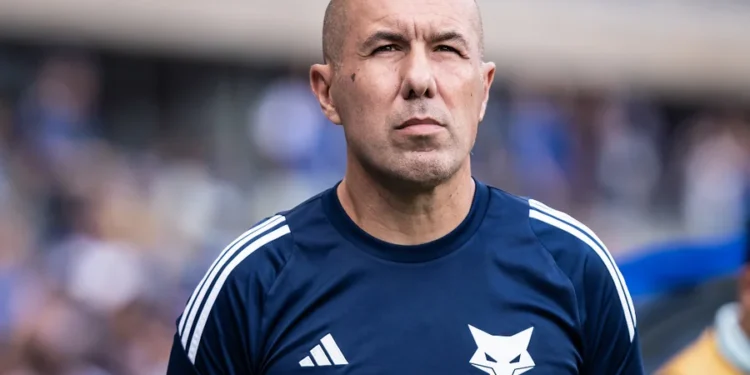 Flamengo anuncia a contratação do técnico português Leonardo Jardim