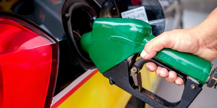 Governo propõe que estados zerem ICMS do diesel importado