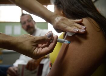 Vacinação contra HPV avança, mas mortes ainda preocupam