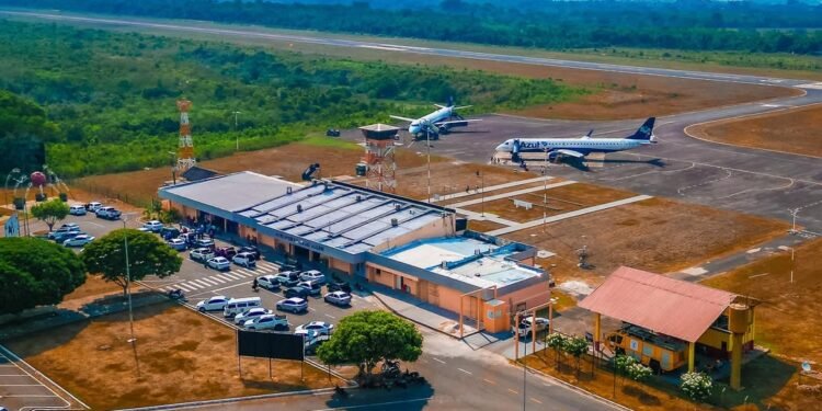 Aeroporto Júlio Belém em Parintins
