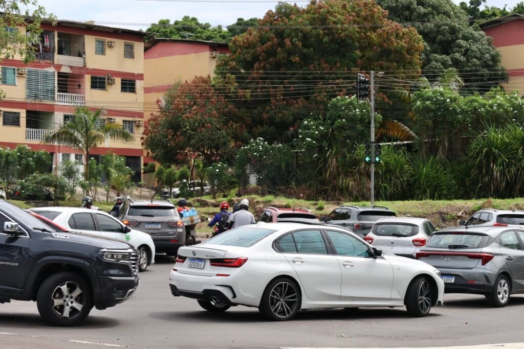 Retorno interditado Viaduto Passarão - (Foto: Tunico santos/Rios de Notícias)