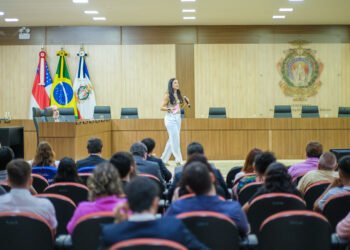 Literatura feminina e acesso à Justiça marcam Aula Magna da Esmam em Manaus