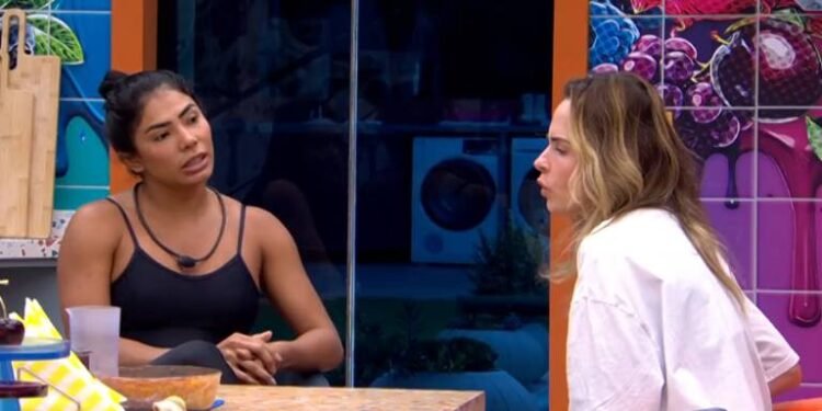 Marciele Albuquerque briga com Ana Paula