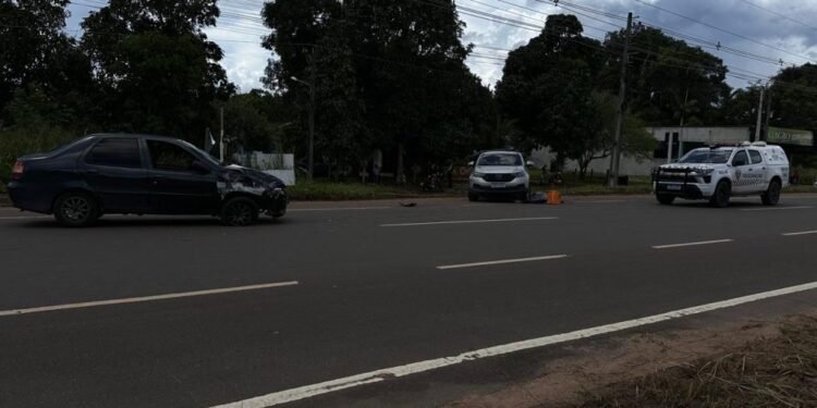 Mulher morre ao ser atropelada enquanto ajeitava carga de veículo na AM-070