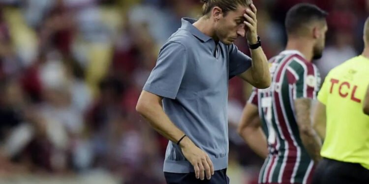 Em áudio vazado, presidente do Flamengo revela motivo da demissão de Filipe Luis