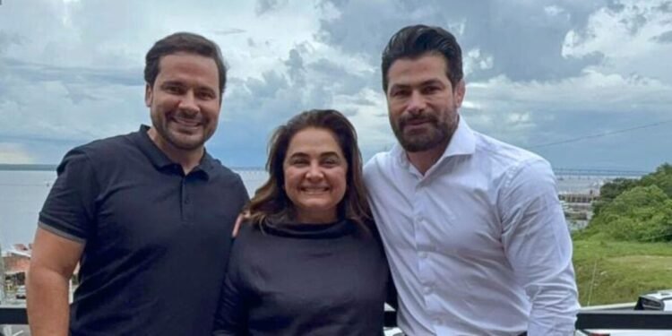 Professora Maria do Carmo esquenta clima político em Maués com Sargento Salazar e comitiva de pré-candidatos