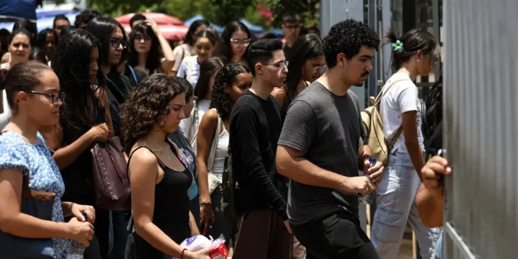 Enem passa a compor Saeb e vai medir a qualidade do ensino no Brasil