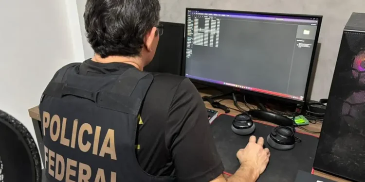 PF cumpre mais de 30 mandados por abuso contra crianças e adolescentes