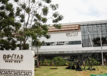 Bolsonaro apresenta melhora clínica, mas segue em UTI