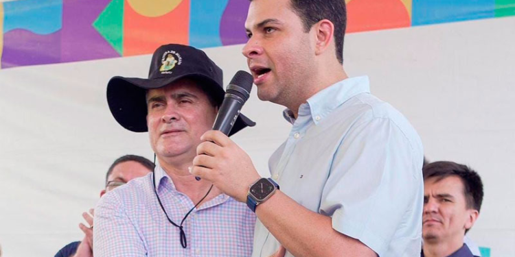 David Almeida e Saullo Viana (Foto: Divulgação/Prefeita de Manaus)