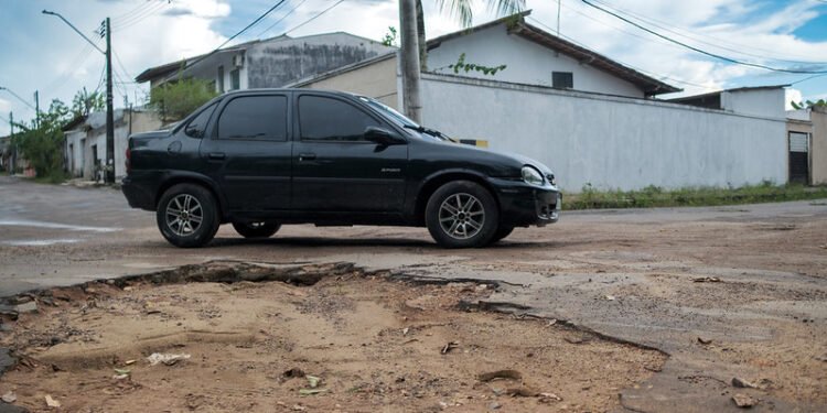 Fala Manaus: Moradores do bairro Planalto denunciam abandono na rua Pindaí