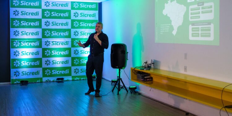 No AM, cooperativa amplia acesso ao crédito e fortalece pequenos negócios