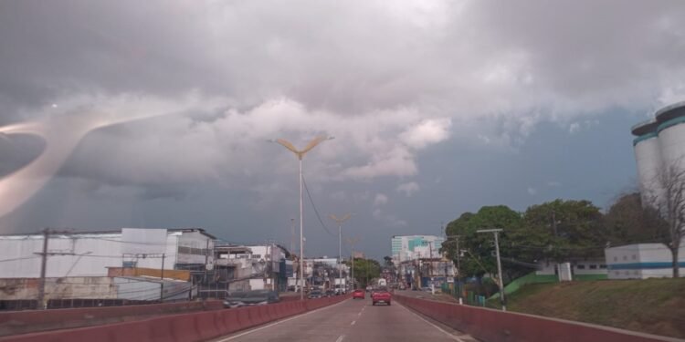 Índices mostram forte volume de chuva em diferentes regiões de Manaus