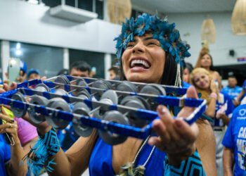 ‘Padrão Caprichoso’: Marciele Albuquerque chega a Parintins e promete noite de surpresas no lançamento do álbum