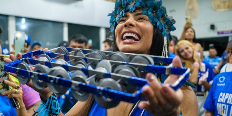 ‘Padrão Caprichoso’: Marciele Albuquerque chega a Parintins e promete noite de surpresas no lançamento do álbum