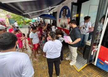 Fametromóvel leva atendimentos gratuitos à zona Oeste de Manaus