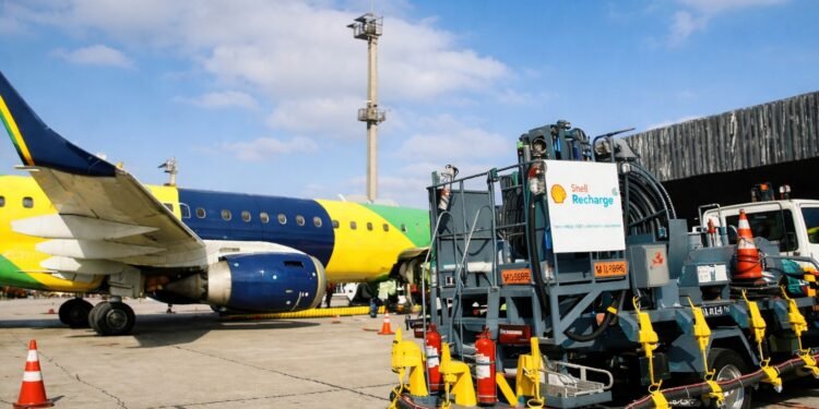 Alta de 55% no querosene pressiona preço das passagens e pode reduzir voos no país