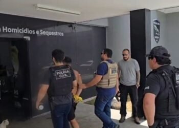 Terceiro envolvido na morte a facadas de homem em situação de rua é preso