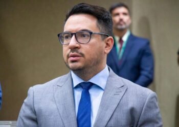 Rodrigo Guedes se filia ao Republicanos de Silas Câmara e Amom Mandel para concorrer a deputado estadual