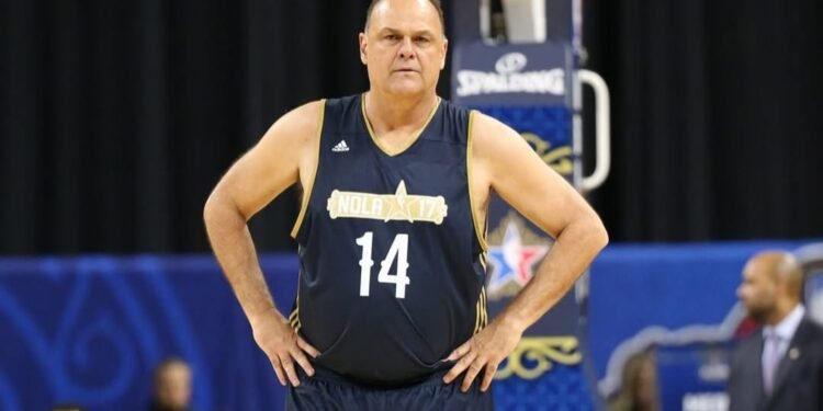 Oscar Schmidt, principal nome do basquete brasileiro, morre aos 68 anos