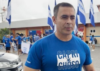 Chegada de Marciele movimenta final de semana azulado em Parintins e presidente do Caprichoso detalha programação