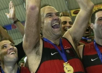 Flamengo aposenta camisa 14 de Oscar