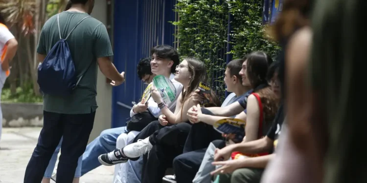 Inscrições para vagas remanescentes do Fies vão até 29 de abril