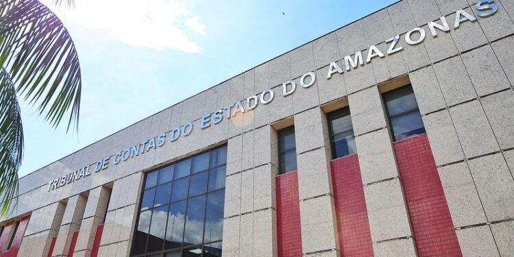 Reforma no TCE-AM abre brecha para reeleição ilimitada da presidência, mais cargos e julgamento virtual