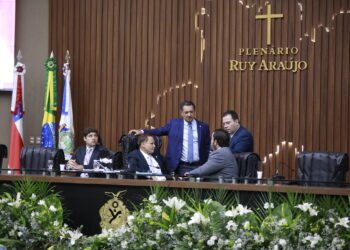 Aleam aprova em regime de urgência ajuste para liberar empréstimo de R$ 3 bilhões do Governo do Amazonas