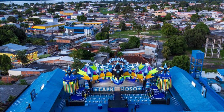 Caprichoso avança na reta final do galpão e reforça preparação para o festival