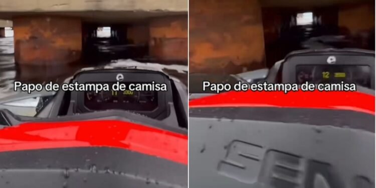Homem realiza manobra com jet ski