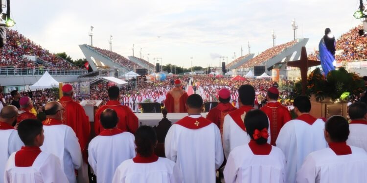 Pentecostes deve reunir 80 mil fiéis no Sambódromo de Manaus neste domingo