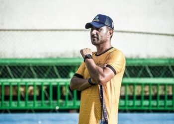 Nacional anuncia Júlio César como novo técnico após saída de Thiago Gomes