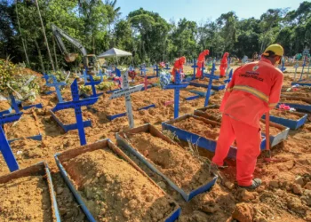 Lei define 12 de março Dia Nacional em Memória das Vítimas da Covid-19
