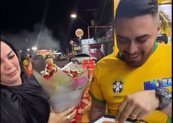 Desafio é cumprido e funcionário ganha iphone 17 Pro Max - (Foto: Reprodução/Redes sociais)