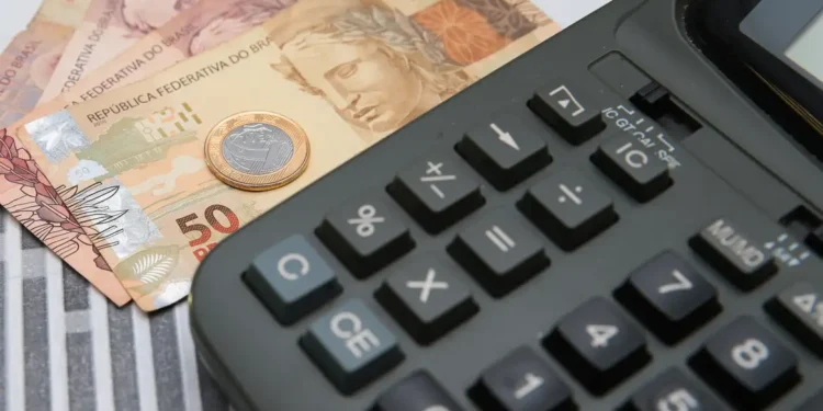 Dívida Pública sobe 1,91% em abril e encosta em R$ 8,8 trilhões