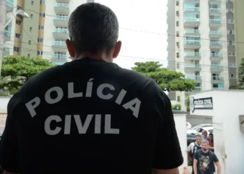 Polícia faz operação contra núcleo financeiro do Comando Vermelho