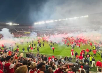 torcida-invasao-republica-tcheca