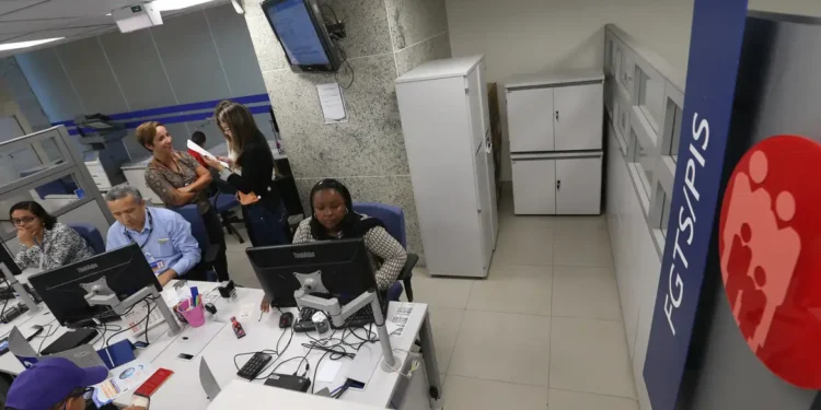 PIS/Pasep para quem nasceu em julho e agosto é pago nesta segunda