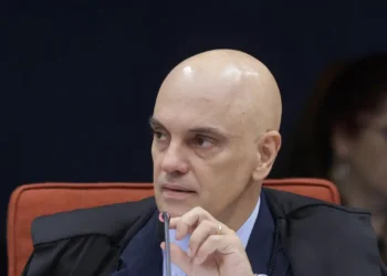 AGU vai pedir para atuar em processo contra Moraes nos EUA