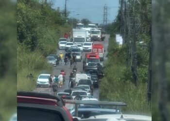 AM-010: obra de R$ 540 milhões é alvo de denúncias após acidentes e buracos na pista