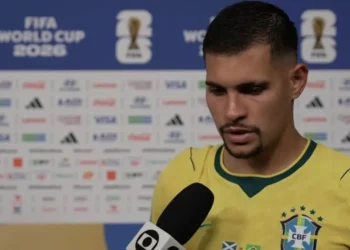 Bruno Guimarães vira ‘regista’ do Brasil e pode igualar marca de Pelé