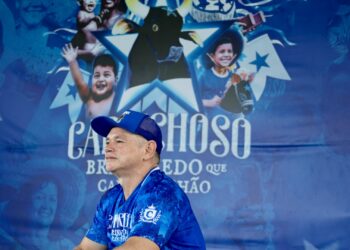 José Avelino realizou o sonho de conhecer a Ilha da Magia - (Foto: Tunico Santos - Rios de Notícias)