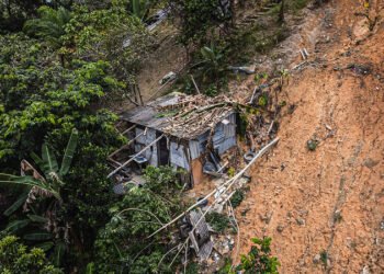 Manaus entra em alerta severo para risco de deslizamentos após fortes chuvas